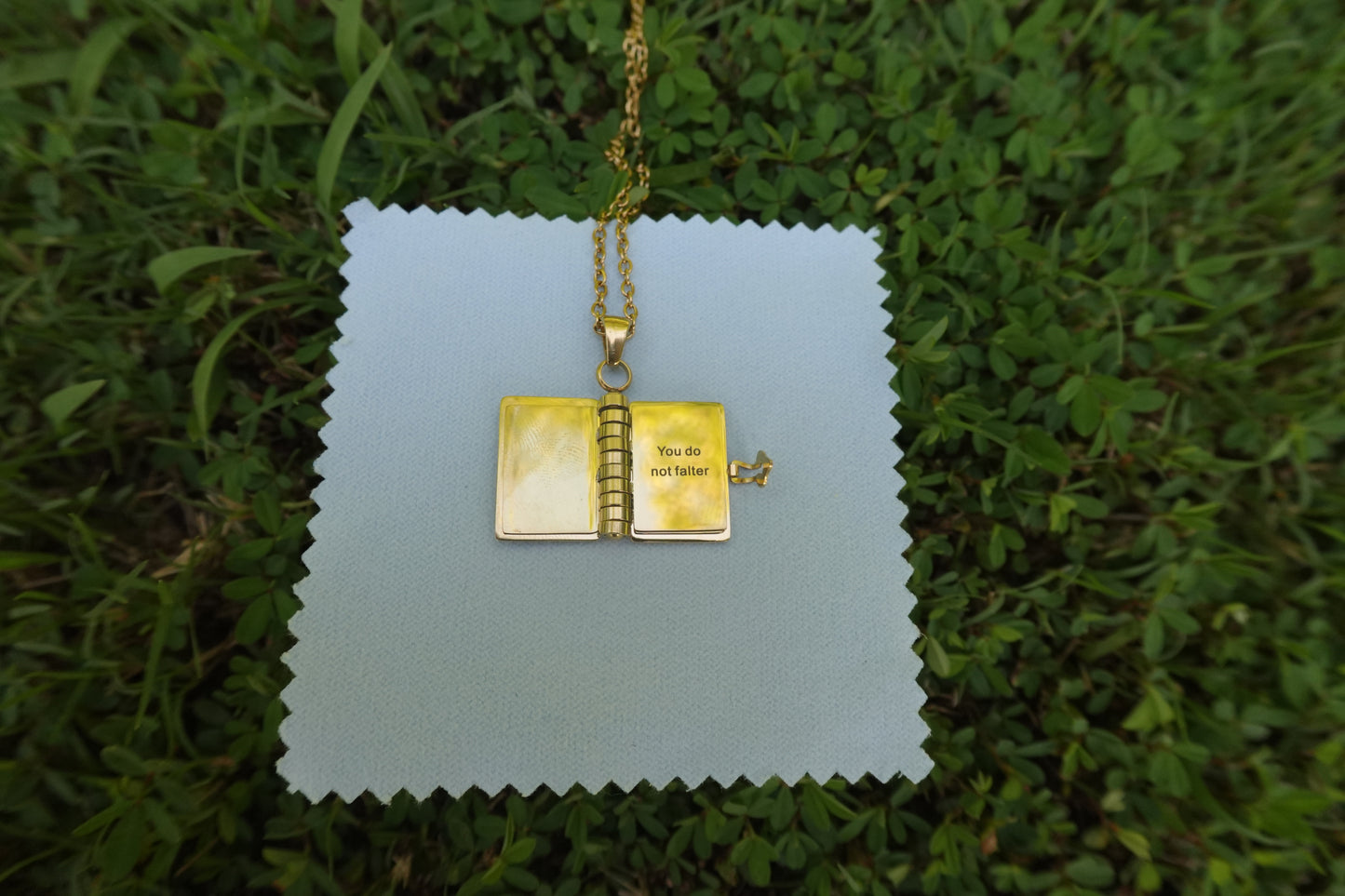 ACOTAR Quote Pendant