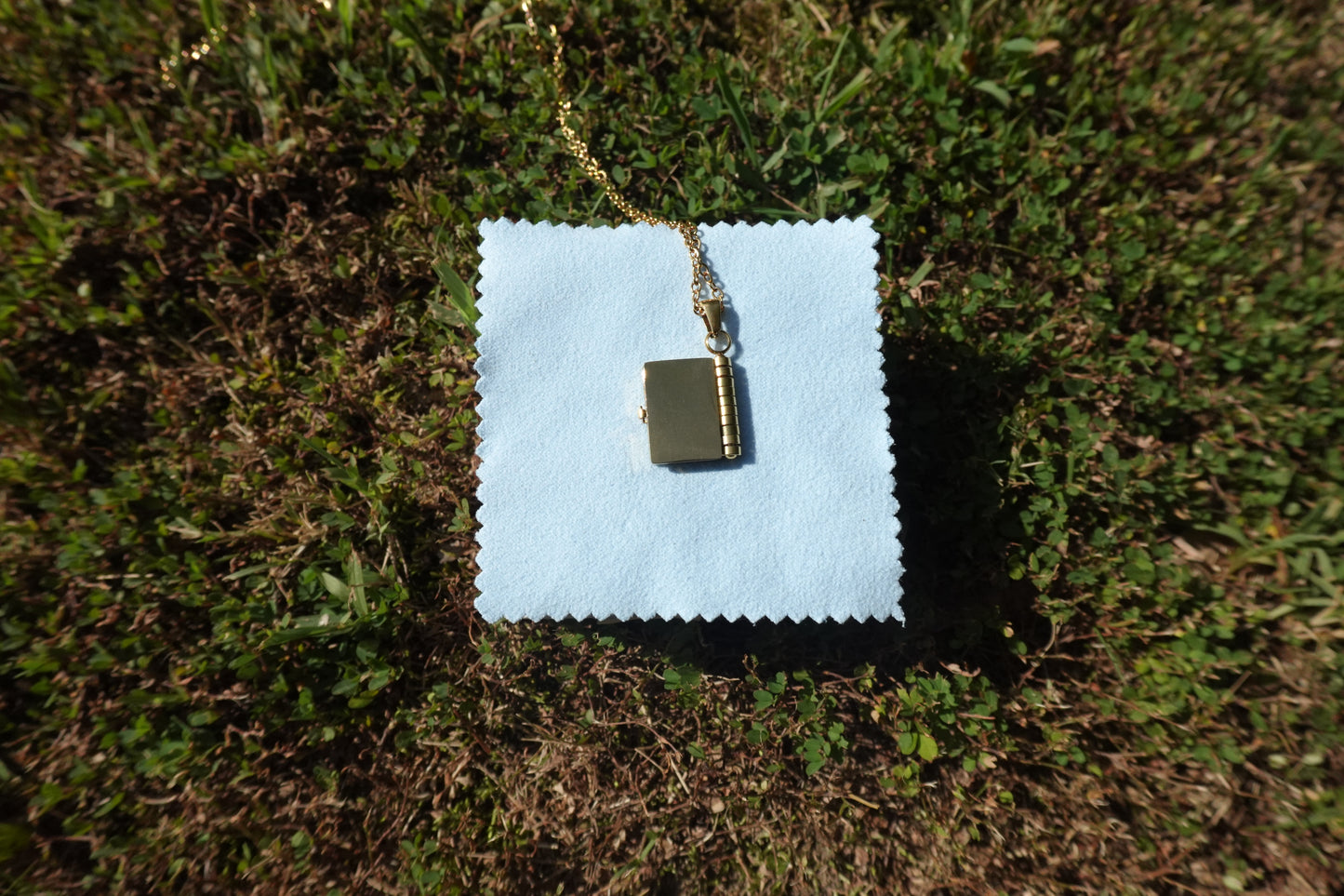 ACOTAR Quote Pendant