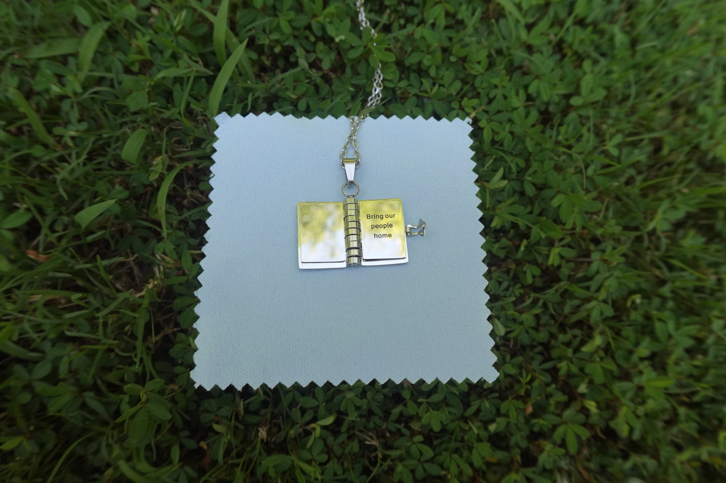 Throne of Glass Quote Pendant