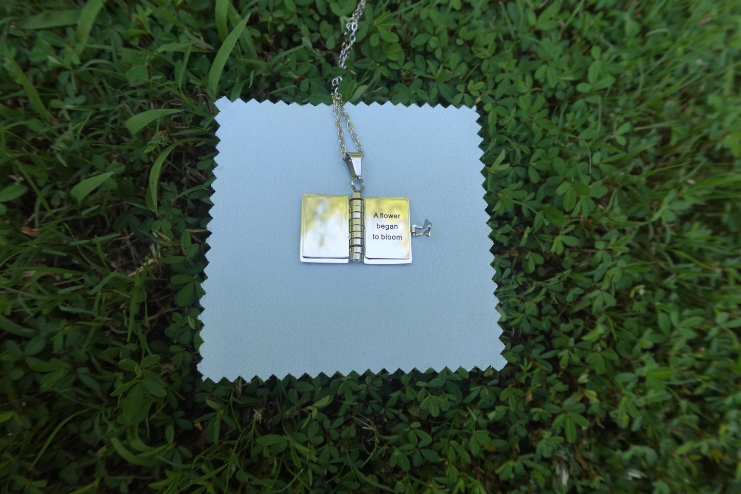 Throne of Glass Quote Pendant